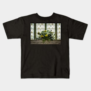 Inside of St Peter and Paul's church in Lavenham  4 Kids T-Shirt